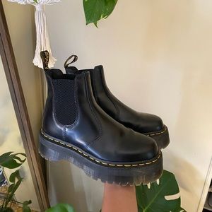 Dr. Martens 2976 Platform Chelsea Boots
